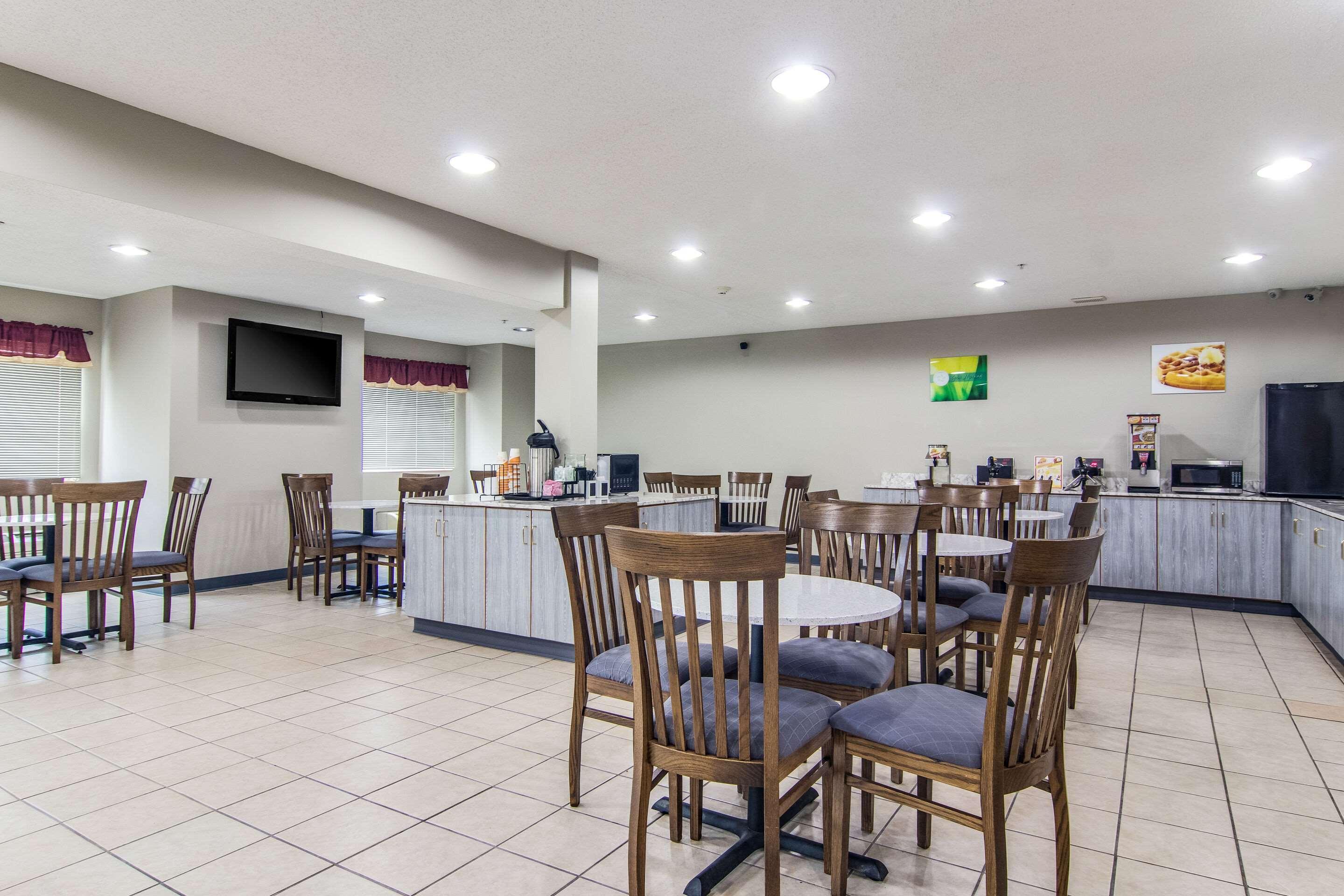 Hotel Monroe Heights Grove 2*