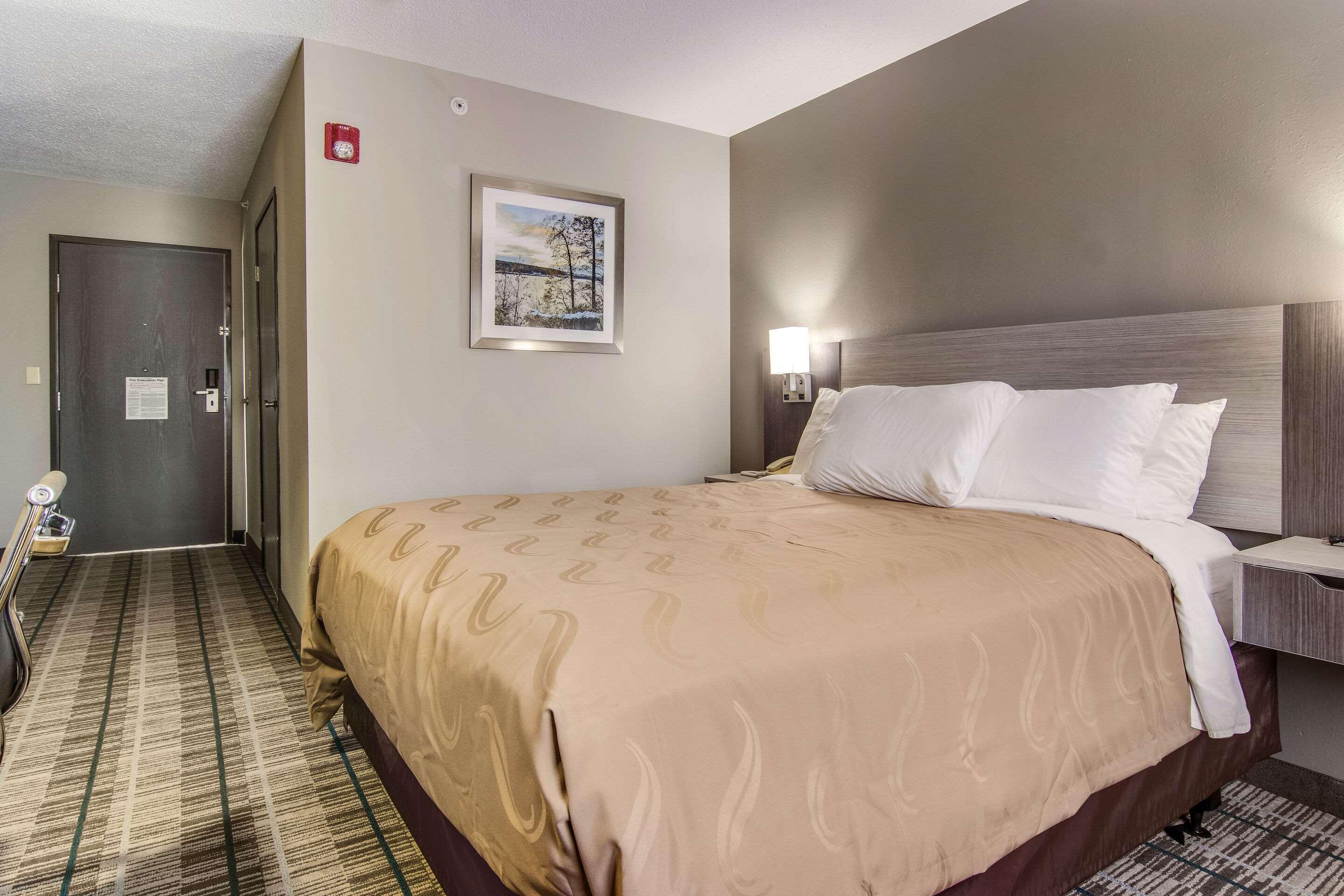 Hotel Monroe Heights Grove