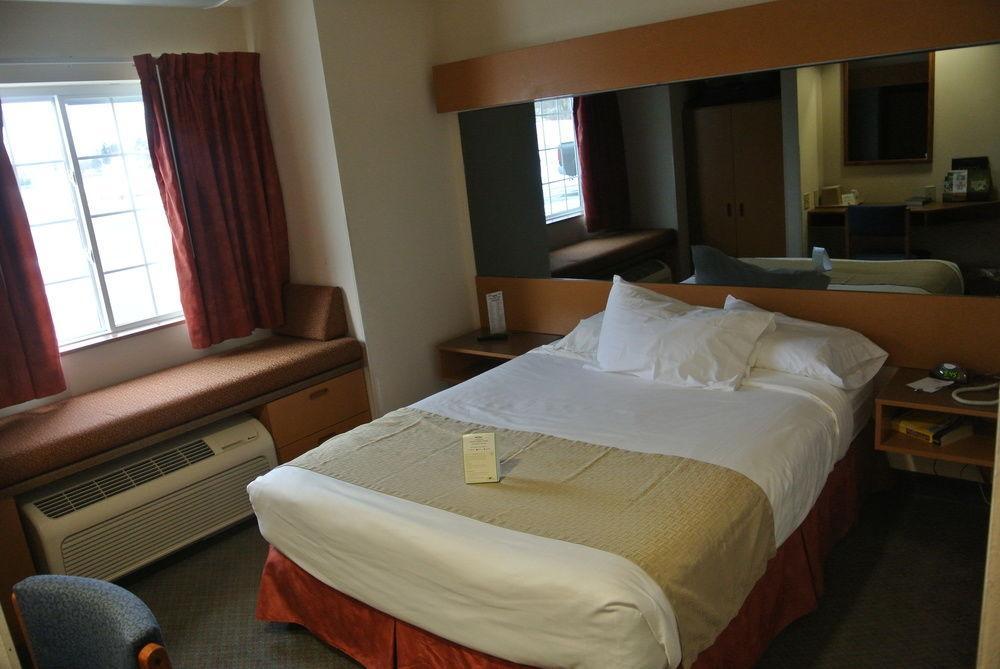 Monroe Heights Grove Hotel 2*