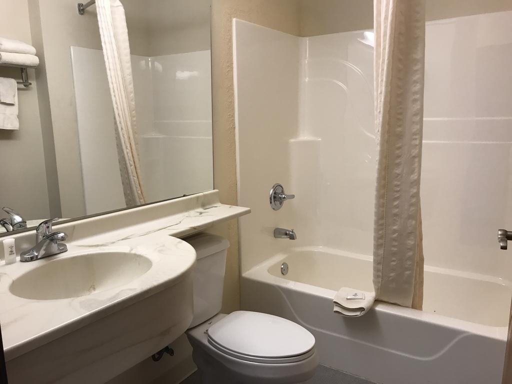 Monroe Heights Grove Hotel 2*