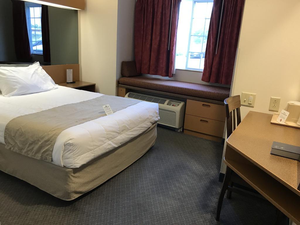 Hotel Monroe Heights Grove 2*